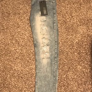 Ripped/Distressed Jeans